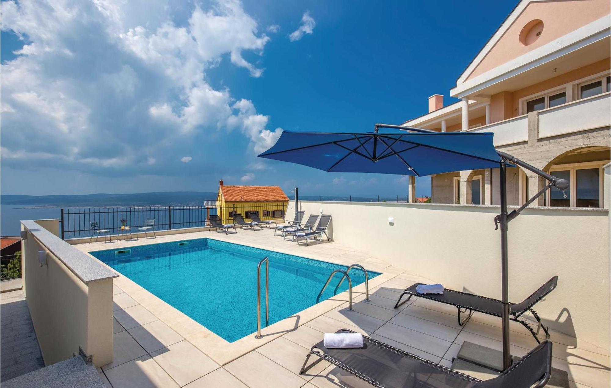 Cozy Apartment In Crikvenica With House Sea View Exterior foto