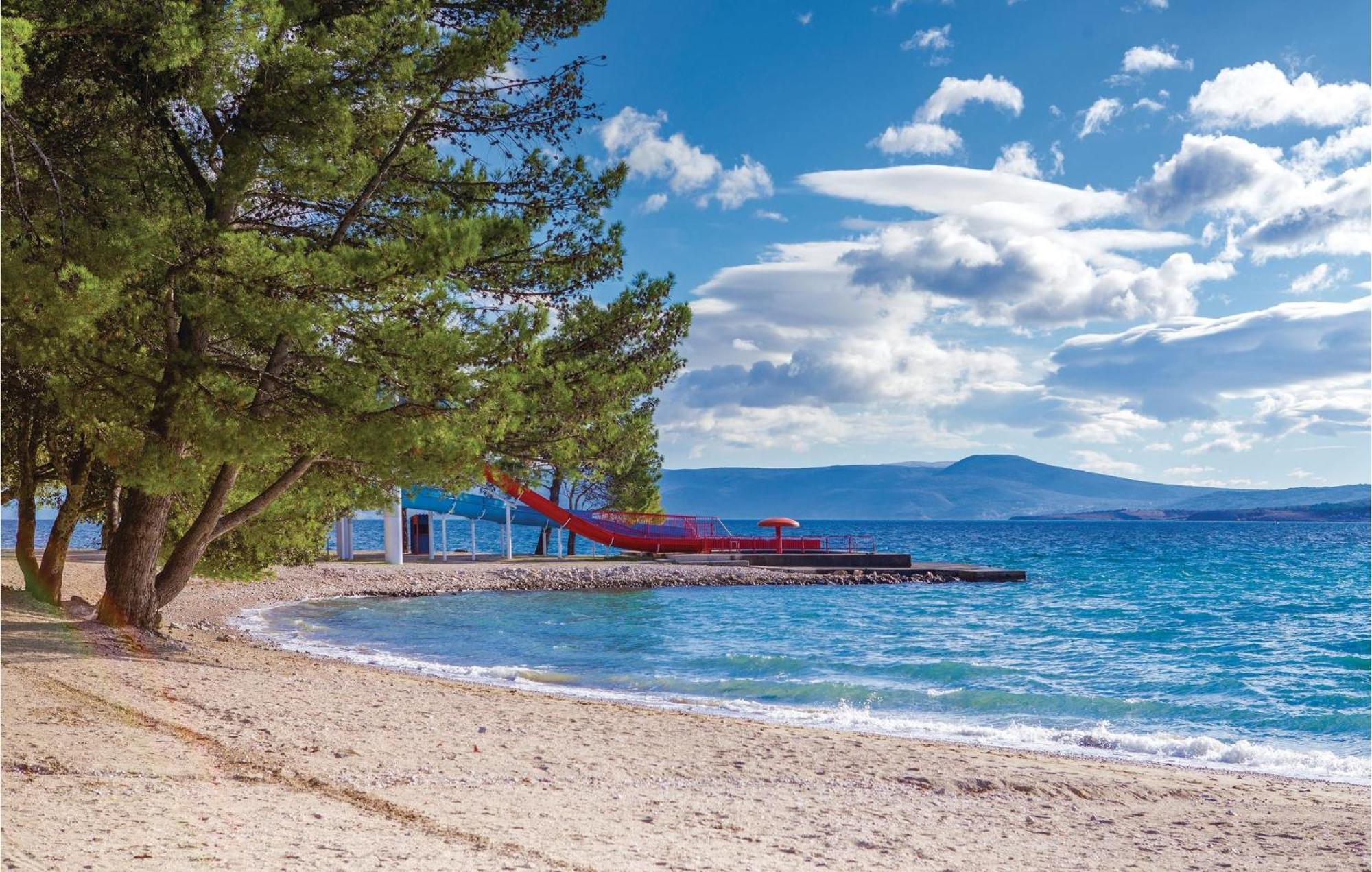 Cozy Apartment In Crikvenica With House Sea View Exterior foto